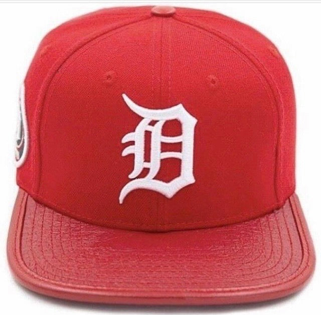Detroit Tigers Pro Standard  Strap Back Cap With Leather Brim Red/White